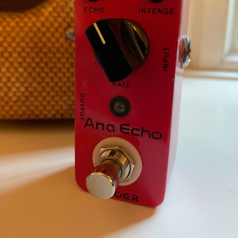 used 2010s Mooer Ana Echo Pink - Effect Pedal