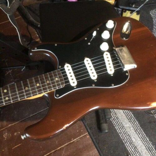 1974 Fender Stratocaster Walnut Mocha -        Stratocaster