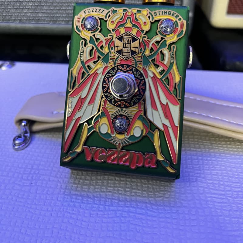 used 2021 Beetronics Vezzpa Octave Stinger – Limited Edition Green – Effect Pedal