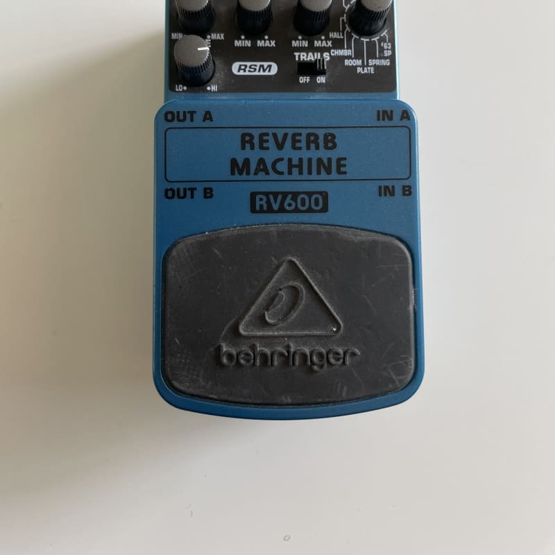 used 2010s Behringer RV600 Reverb Machine Pedal Standard - Effect Pedal