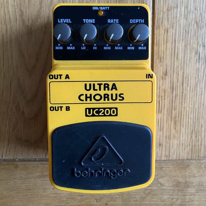 used 2010s Behringer UC200 Ultra Chorus Pedal Standard - Effect Pedal