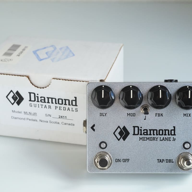 used 2010s Diamond Memory Lane Jr V2 Silver Sparkle - Effect Pedal