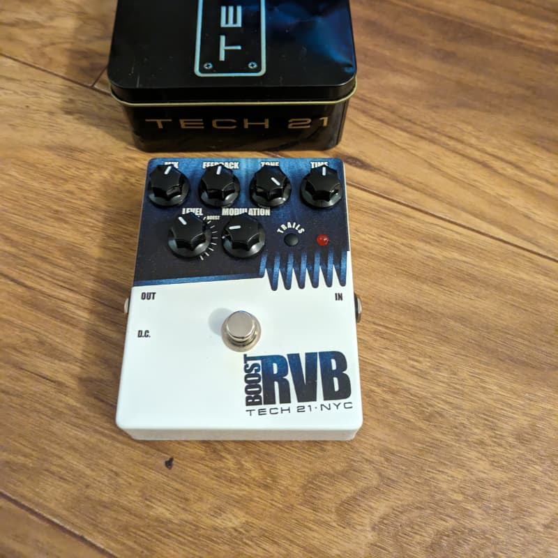 used 2010s Tech 21 Boost RVB White - Effect Pedal