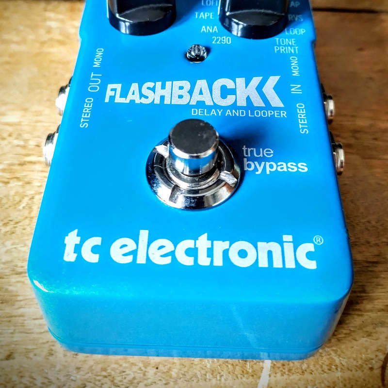 used 2014 – 2017 TC Electronic Flashback Delay & Looper Blue – Effect Pedal