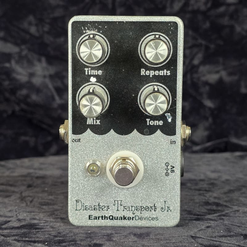 used 2011 - 2015 EarthQuaker Devices Disaster Transport Jr. Silver ... - Effect Pedal