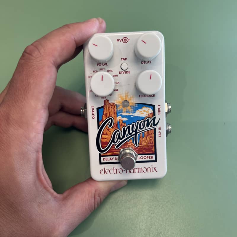 used 2017 - Present Electro-Harmonix Canyon White - Effect Pedal