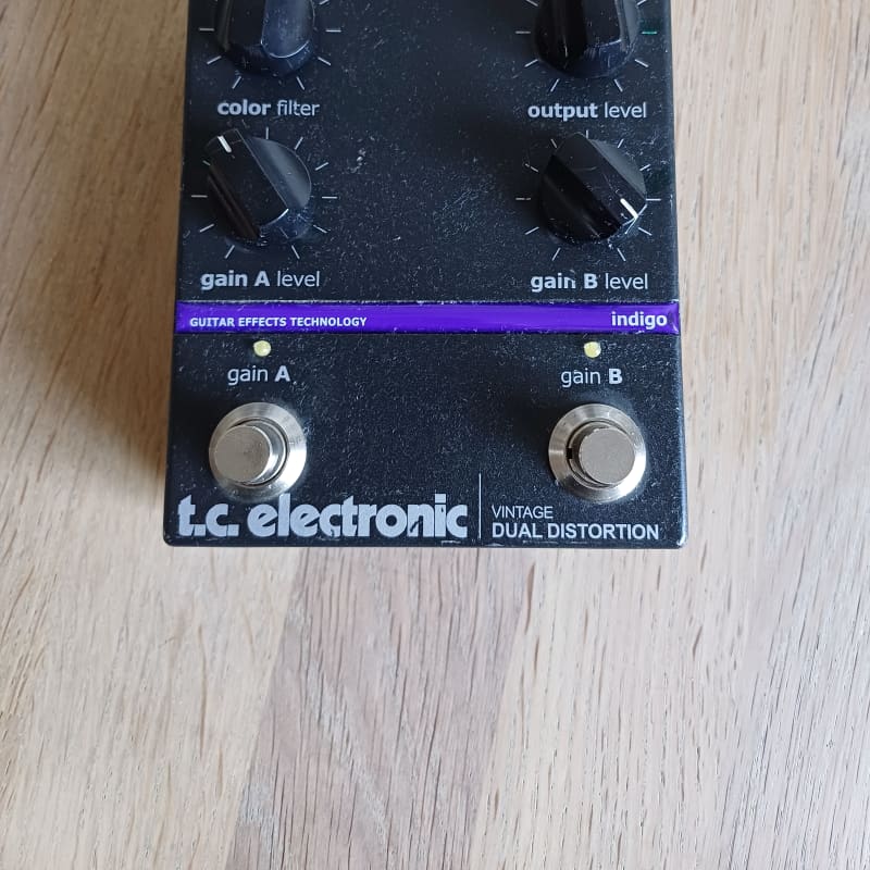 used 2010s TC Electronic Vintage Dual Distortion Black/Purple - Effect Pedal