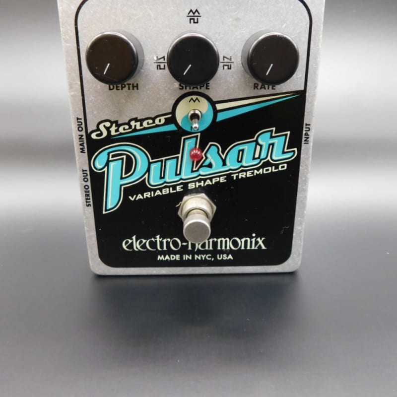 used 2007 - Present Electro-Harmonix Stereo Pulsar Analog Tremolo Blue - Effect Pedal