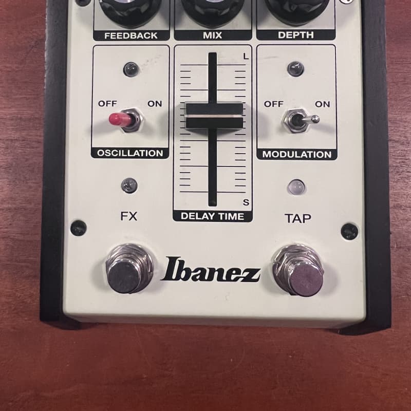 used Ibanez ES2 Echo Shifter Analog Delay White - Effect Pedal