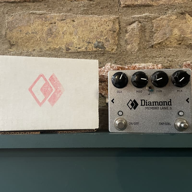 used 2010s Diamond Memory Lane Jr V2 Silver Sparkle - Effect Pedal