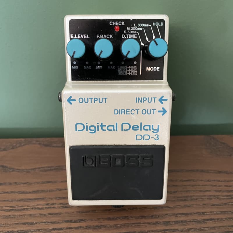 used 2001 – Present Boss DD-3(b) Digital Delay White – Effect Pedal