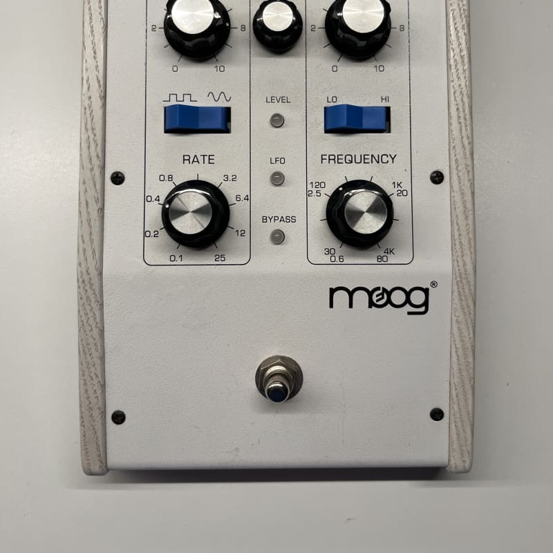 used 2012 Moog MF-102 Moogerfooger Ring Modulator White - Effect Pedal