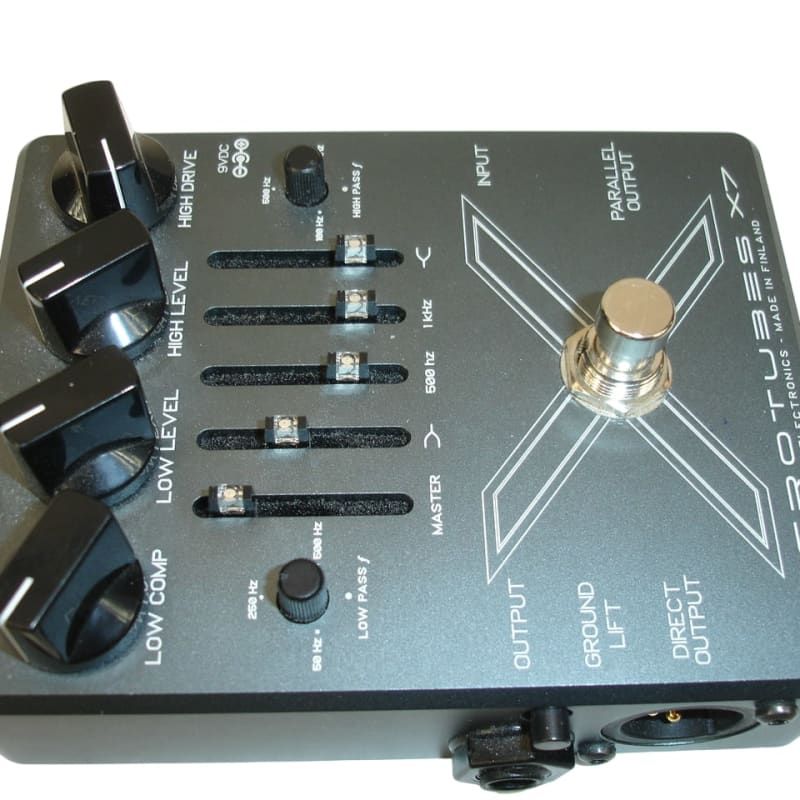 used Darkglass Electronics Microtubes X7 Dark – Effect Pedal