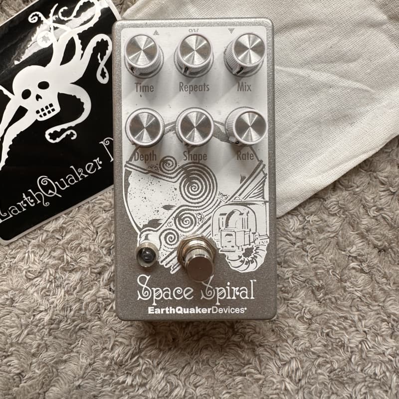 used 2019 - 2021 EarthQuaker Devices Space Spiral Modulated Delay D... - Effect Pedal