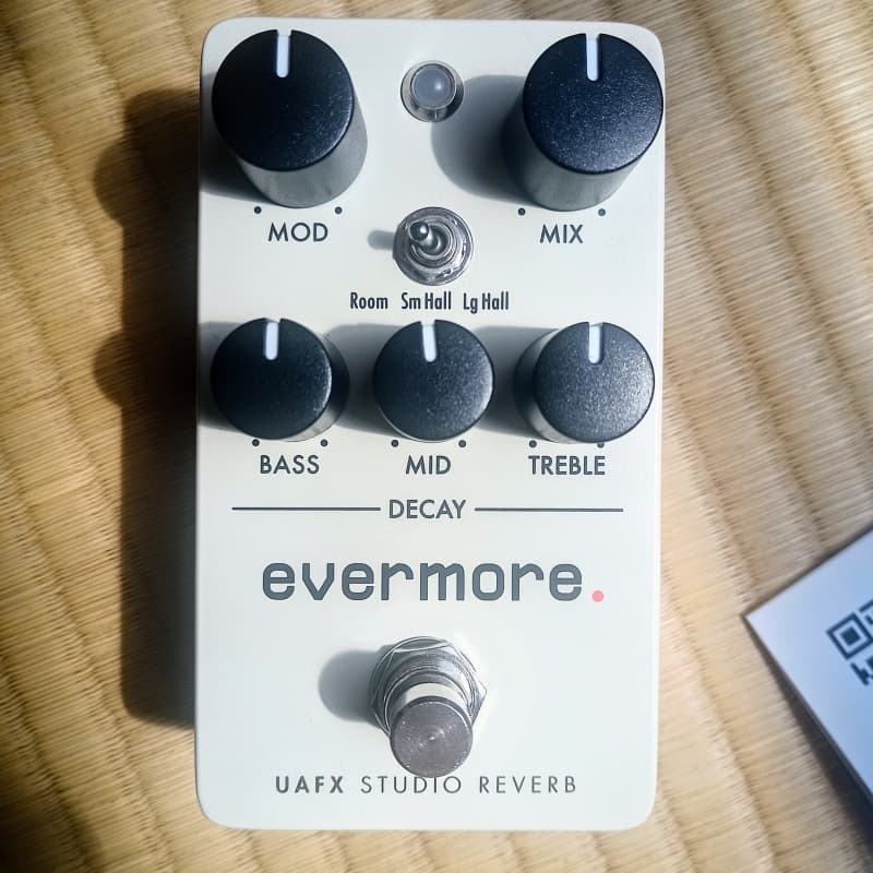 used 2023 - Present Universal Audio Evermore Studio Reverb Cream - Effect Pedal