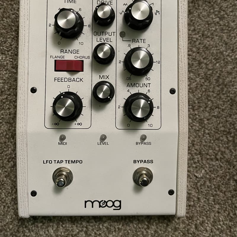 used 2012 Moog MF-108M Moogerfooger Cluster Flux White - Effect Pedal