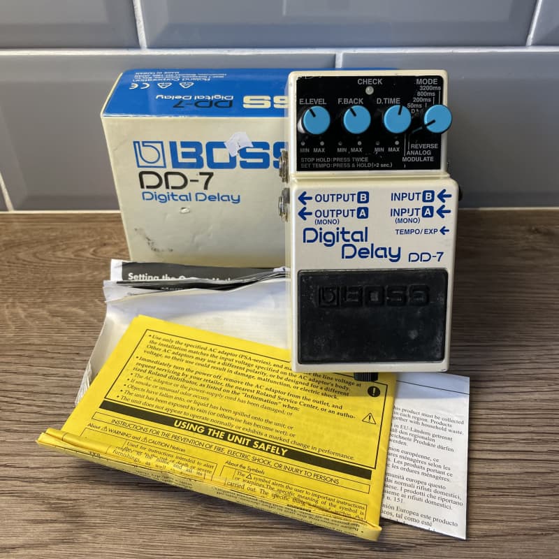 used 2008 - Present Boss DD-7 Digital Delay White - Effect Pedal