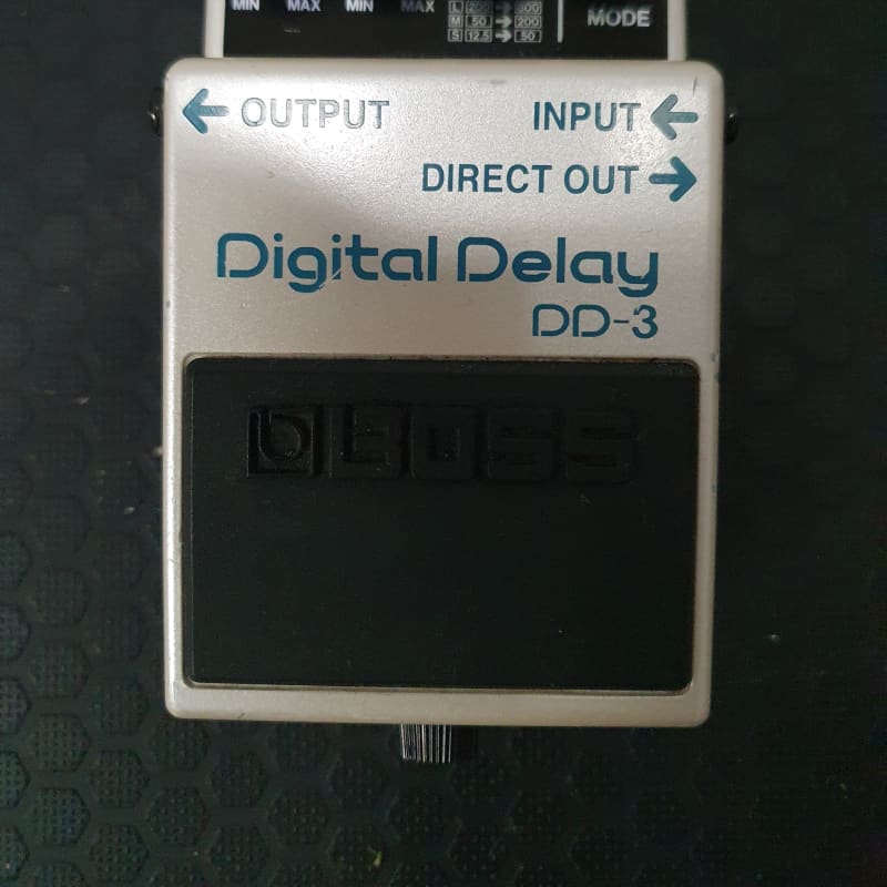 used Boss DD-3(b) Digital Delay White - Effect Pedal