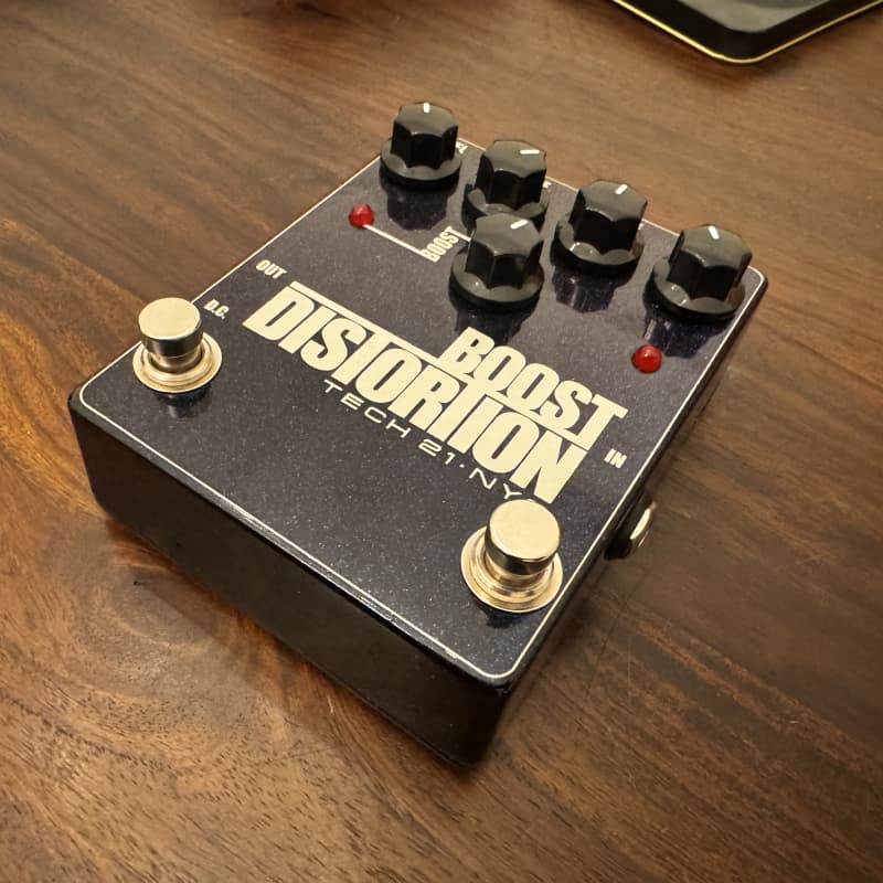 used 2010s Tech 21 Boost Distortion Purple - Effect Pedal