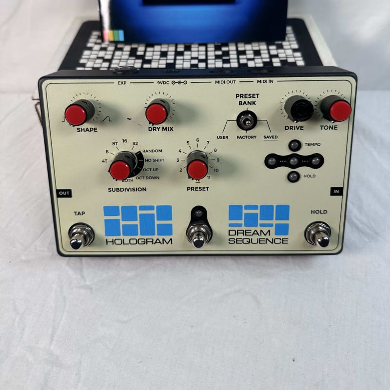 used 2016 – Present Hologram Electronics Dream Sequence White – Effect Pedal