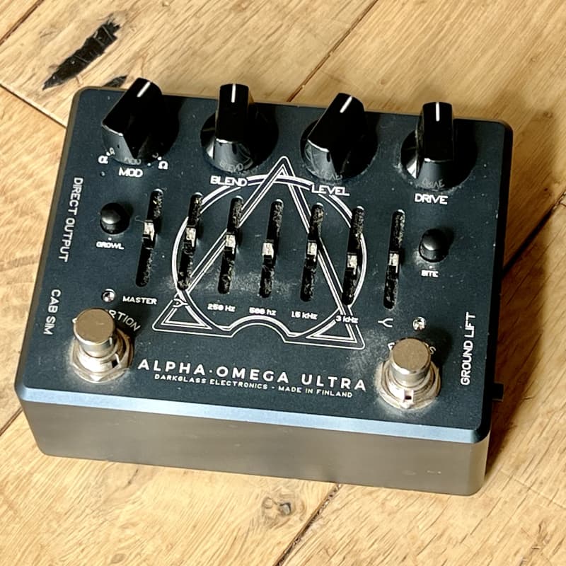 used 2010s Darkglass Electronics Alpha Omega Ultra Bass Preamp Blue – Effect Pedal