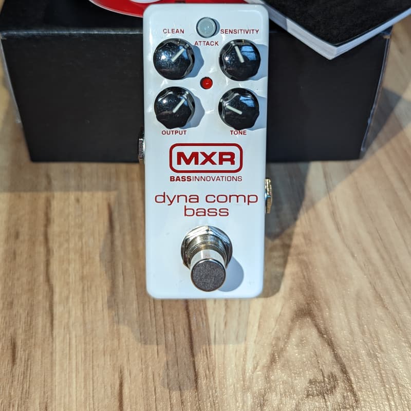 used 2019 - Present MXR M282 Dyna Comp Mini Bass Compressor White - Effect Pedal