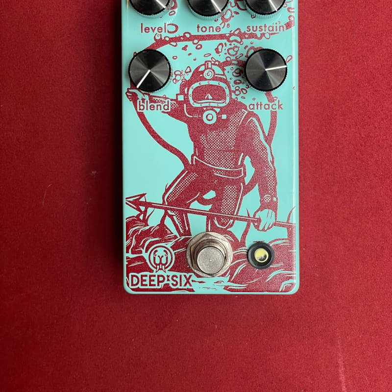 used 2018 - 2021 Walrus Audio Deep Six Compressor V3 Blue / Red Diver - Effect Pedal