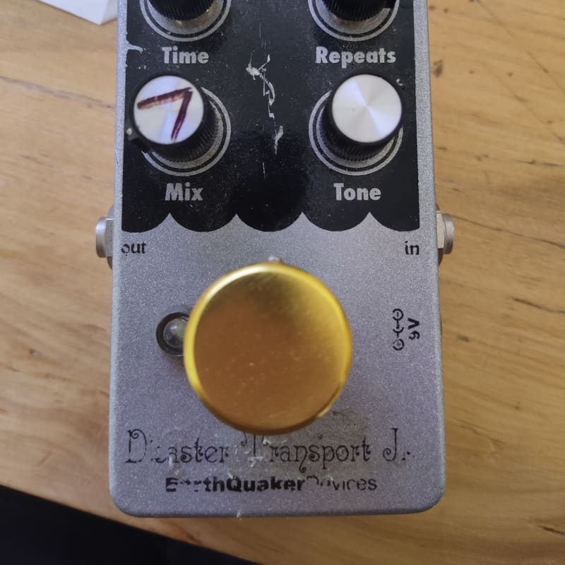 used 2011 - 2015 EarthQuaker Devices Disaster Transport Jr. Silver ... - Effect Pedal