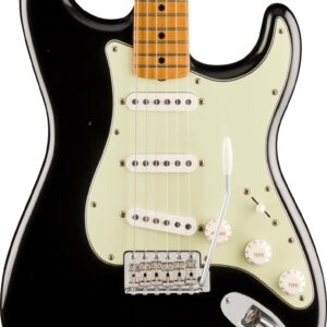 Fender Vintera II Road Worn 60s Stratocaster in Black, Maple Fretboard
