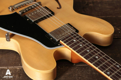 Gibson Custom Shop 1959 ES-335 Reissue VOS Semi Hollow Electric Guitar in Vintage Natural - Image 3