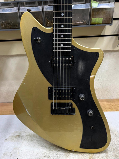 Fender Custom Shop Levi Perry Masterbuilt Meteora Relic Electric Guitar in Aged Inca Silver - Image 3