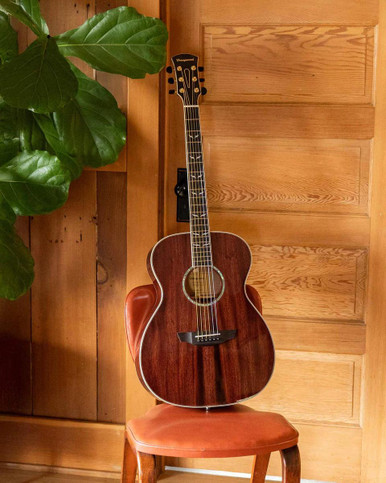 Orangewood Brooklyn Live Grand Concert Electro Acoustic Guitar in Natural Gloss - Image 3