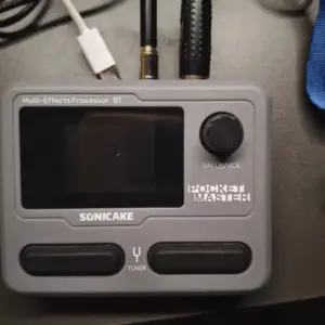 SONICAKE Pocket Master Mini Bass Amp 100 Multi-Effects Pedal APP