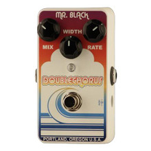 Mr Black DoubleChorus Diamond Sunset Chorus Pedal in White