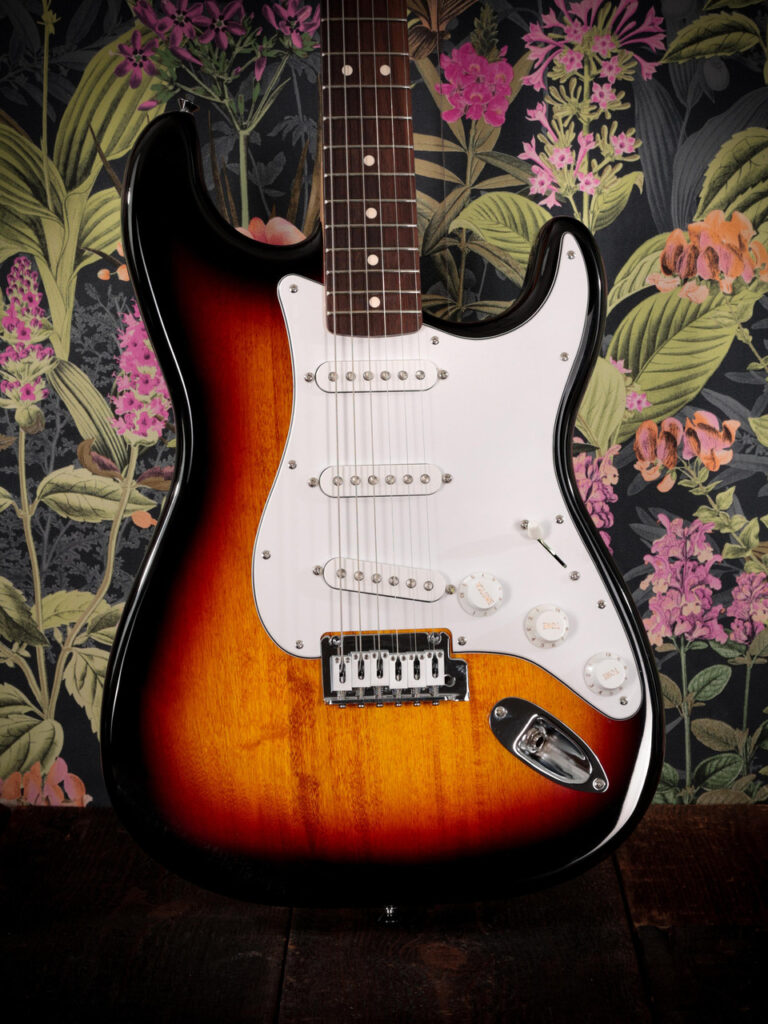 Fender Standard Series Stratocaster in 3-Tone Sunburst