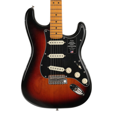 B Stock : Fender American Professional Classic Stratocaster in 3-Colour Sunburst - 001