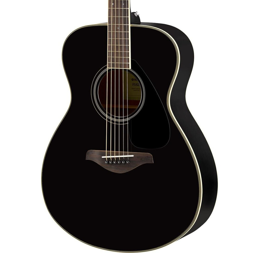 Yamaha FS820BL Acoustic Guitar in Black
