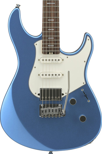Yamaha Pacifica Professional in Sparkle Blue