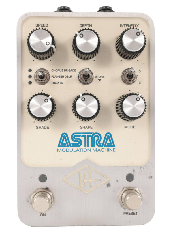 Second Hand Universal Audio UAFX Astra Modulation Machine Pedal 848 - Image 2
