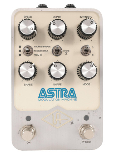 Second Hand Universal Audio UAFX Astra Modulation Machine Pedal 848