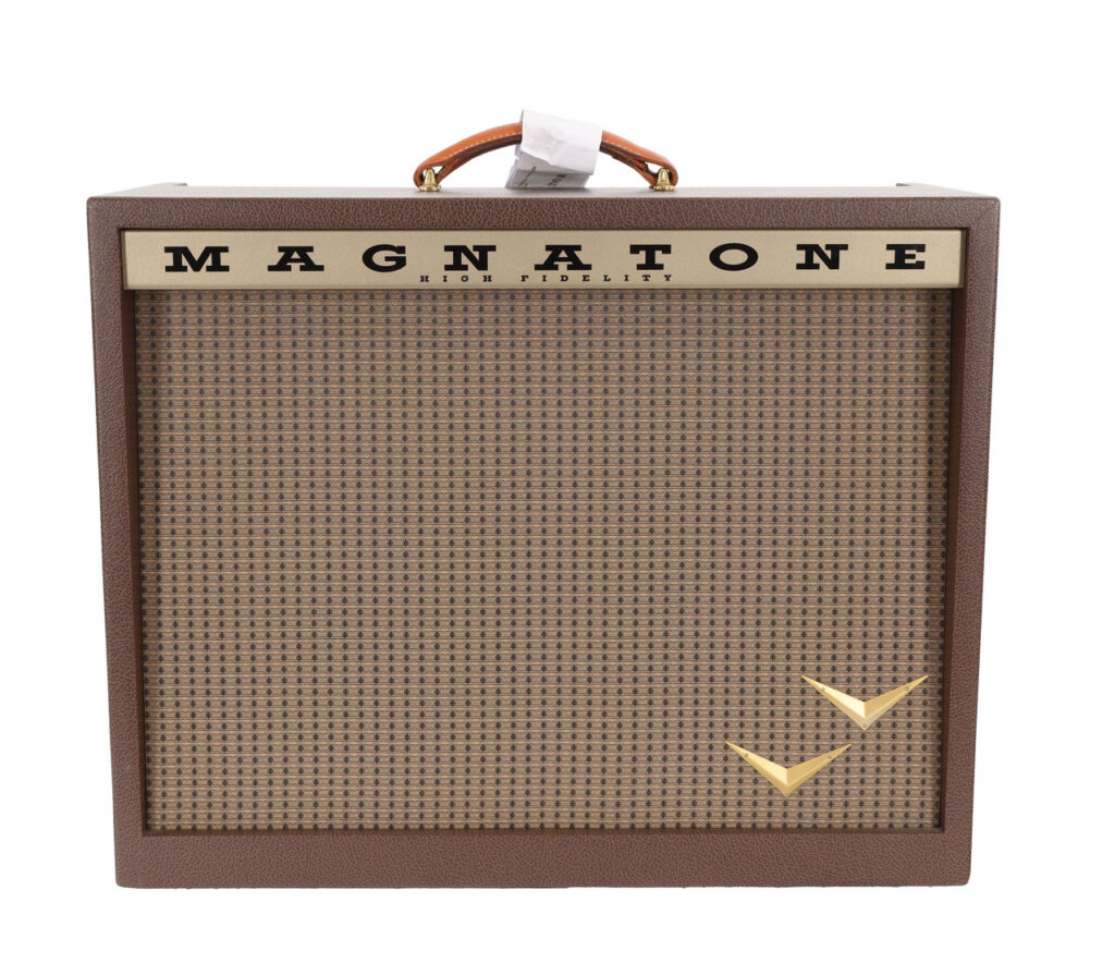 Second Hand Magnatone Panoramic Stereo Combo Amp With Footswitch 022