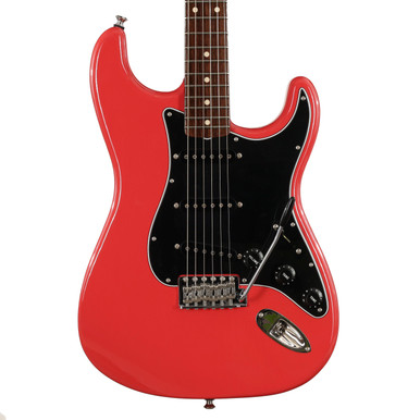 Fender Custom Shop Postmodern Stratocaster Deluxe Closet Classic in Fiesta Red