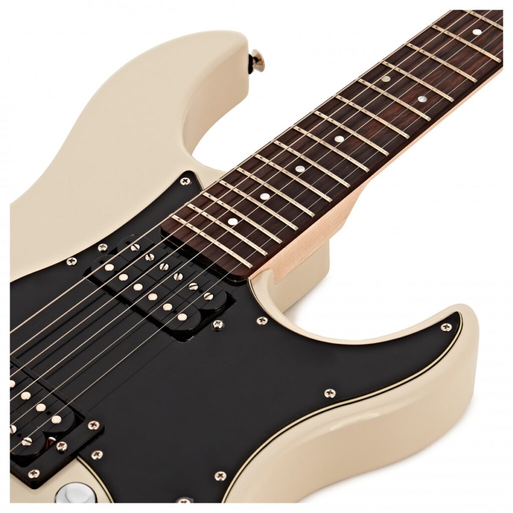 Yamaha Pacifica 120H Vintage White