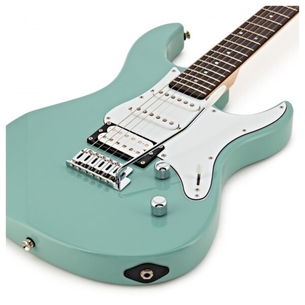 Yamaha Pacifica 112V Sonic Blue