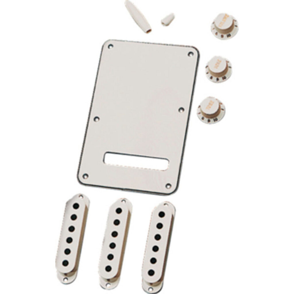 Fender Stratocaster Accessory Kit Parchment