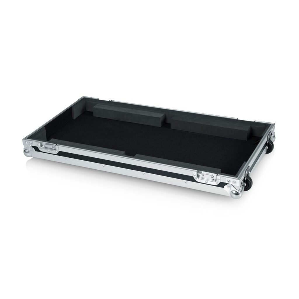 Gator G-Tour Extra-Large Pedal Board with Wheels
