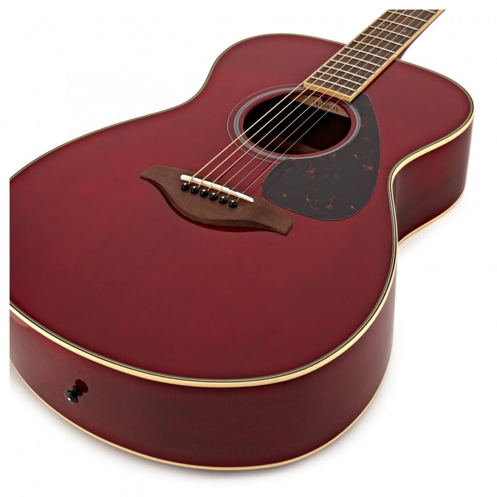 Yamaha FS820 II Acoustic Ruby Red