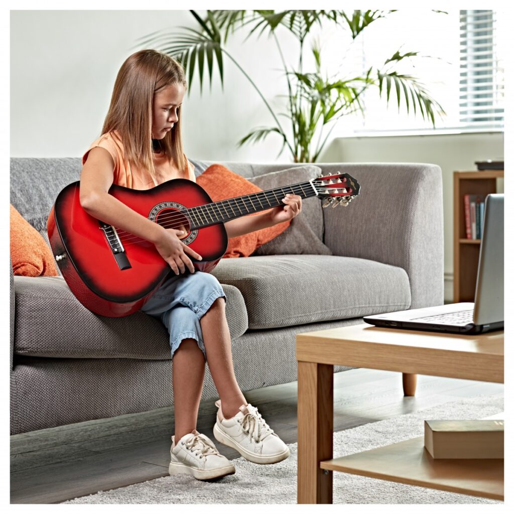 3/4 Classical Guitar Redburst by Gear4music
