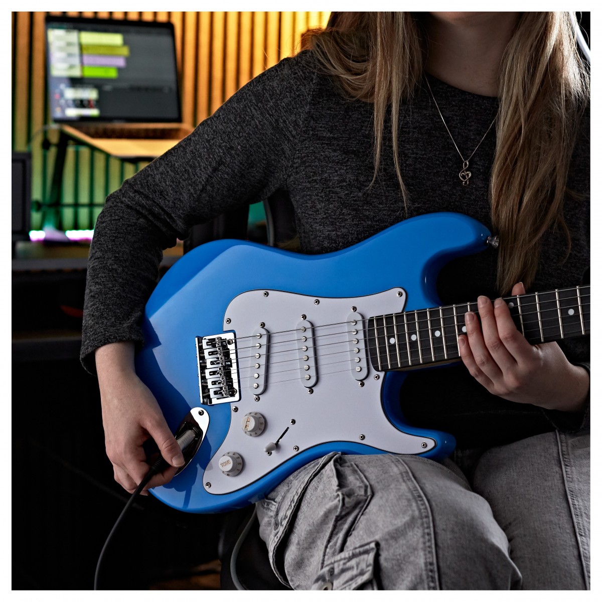 3/4 LA Electric Guitar Blue 10W Guitar Amp & Accessory Pack