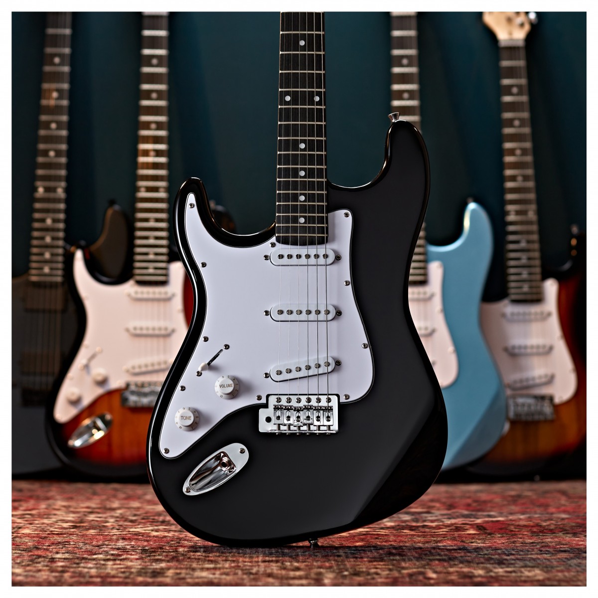 LA Left Handed Electric Guitar Black 15W Guitar Amp & Ultimate Accessory Pack